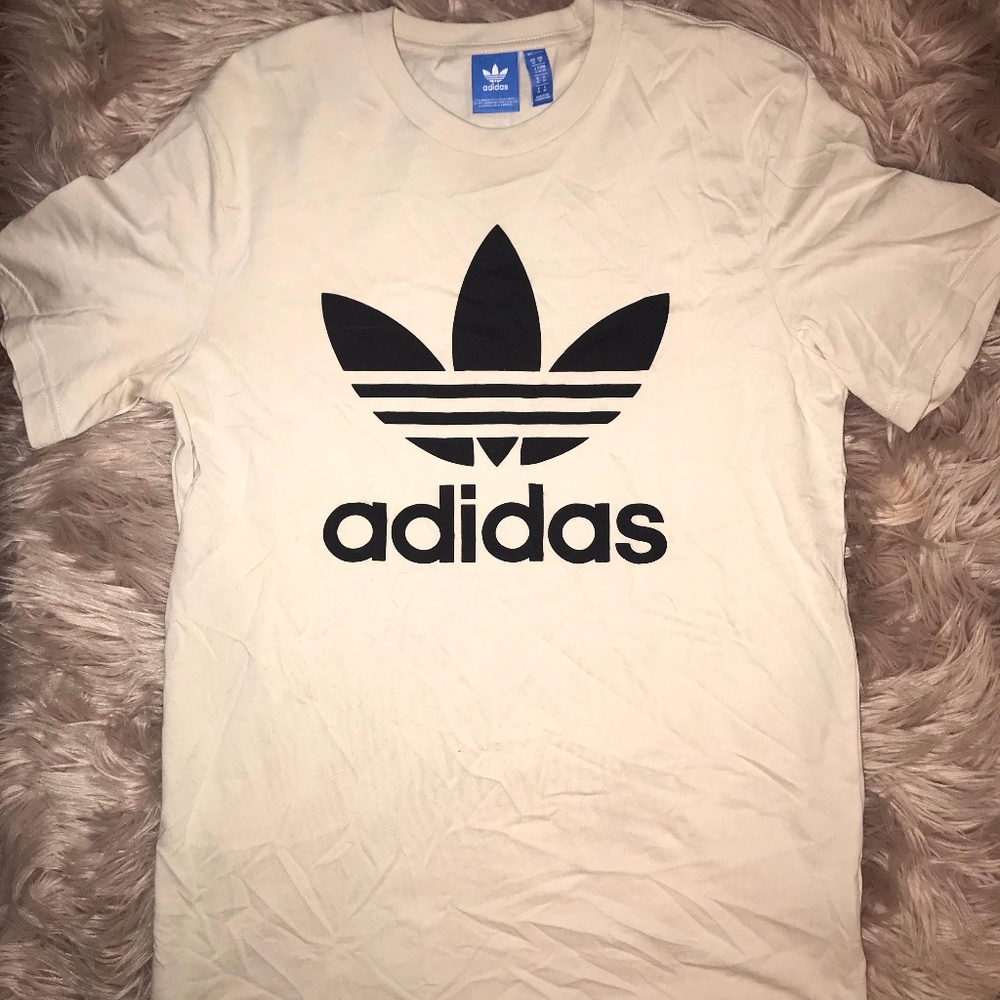 ADIDAS T-SHIRT